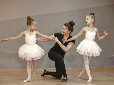 Heartfelt Expressions of Gratitude to Dance Instructors: An Original Compilation