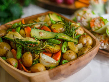 Acknowledging Kindness: Thank You Notes for Funeral Meals